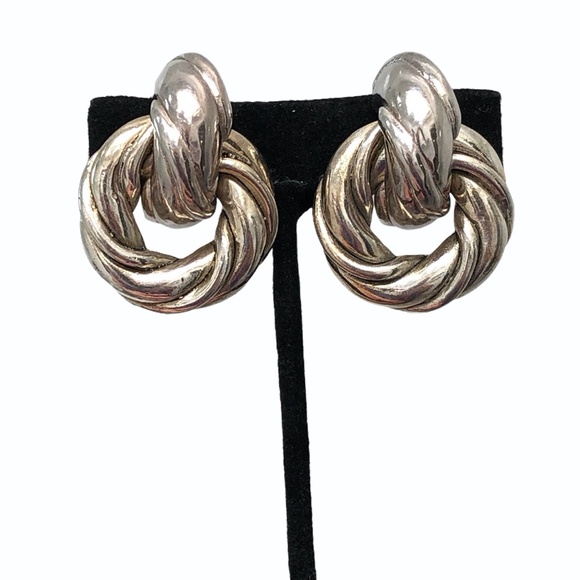 VINTAGE SILVER TONE PUFFY TWIST HUGGIE WITH CIRCLE DROP CLIP ON EARRINGS - Picture 1 of 16